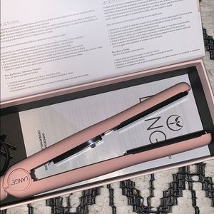 Hair straightener NEVER USED
